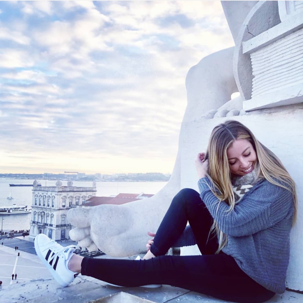 Meet your Posher, Yesenia